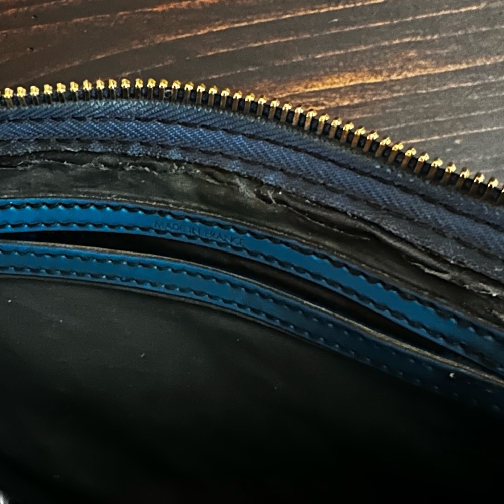 Authentic LV Blue Epi Leather Speedy 25 with padlock - Picture 7 of 8